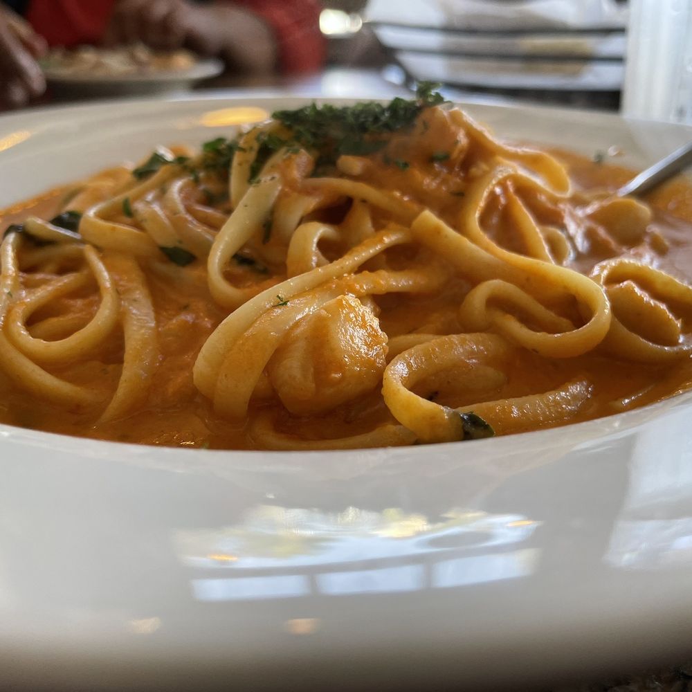 Capriccio Inc - Linguini Capesante Pasta - Italian Near Me - Ventura, California Capriccio Inc - Linguini Capesante Pasta - Italian Near Me - Ventura, California