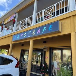 Eats Cafe Legendz Bar And Grill - Exterior