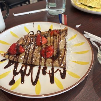 Chez Faby - Crepe with Strawberry and Chocolate - French Near Me - Tampa, Florida