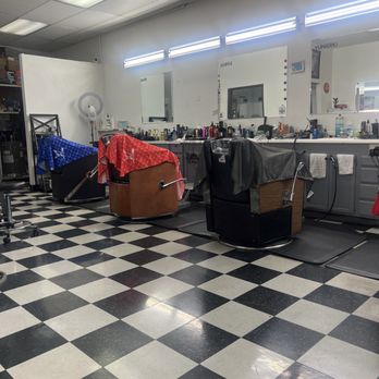 Oslen’s Barber Shop - Barbers Near Me - Las Vegas, Nevada Oslen’s Barber Shop - Barbers Near Me - Las Vegas, Nevada