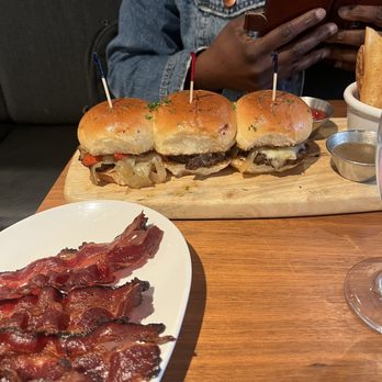Klassics - Oxtail sliders - Venues & Event Spaces Near Me - Minneapolis, Minnesota
