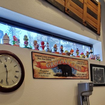 Grizzly Cafe - American Near Me - Wrightwood, California Grizzly Cafe - American Near Me - Wrightwood, California