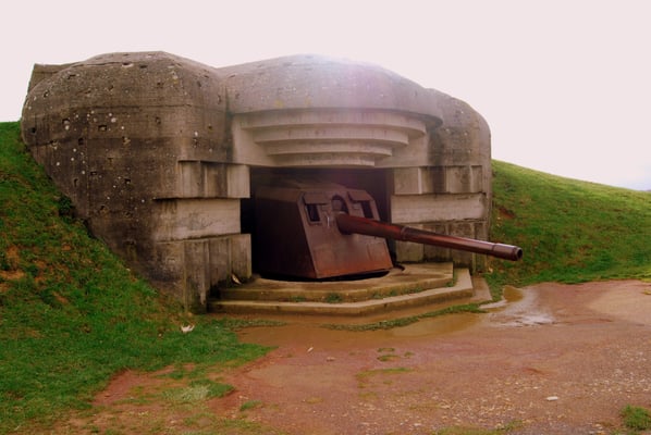 Longues-sur-Mer battery by null