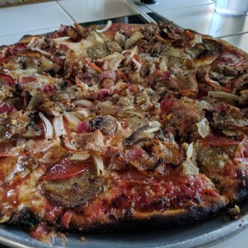 Abate Apizza & Seafood Restaurant - Abate special - Pizza Near Me - North Haven, Connecticut Abate Apizza & Seafood Restaurant - Abate special - Pizza Near Me - North Haven, Connecticut