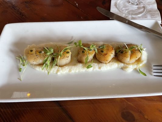 The Mariner Tavern by null