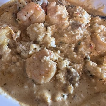 Lake House - shrimp and grits in a creamy sauce - American Near Me - Eatonton, Georgia Lake House - shrimp and grits in a creamy sauce - American Near Me - Eatonton, Georgia
