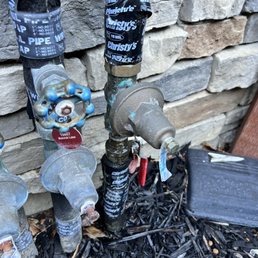 Leaking pipe Leaking pipe
