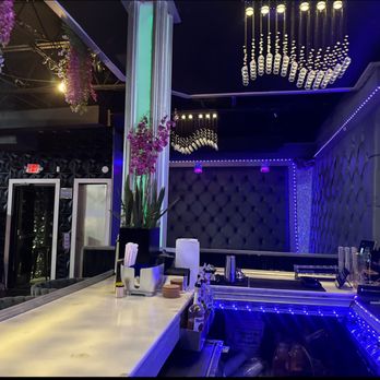 Legacy Lounge - Main Bar inside of Legacy Lounge Clt - Lounges Near Me - Charlotte, North Carolina Legacy Lounge - Main Bar inside of Legacy Lounge Clt - Lounges Near Me - Charlotte, North Carolina