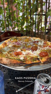 Kaos Pizzeria by null