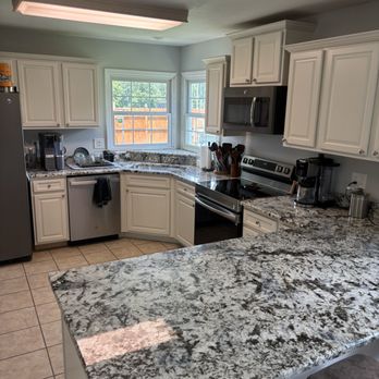 ABSOLUTE GRANITE AND CABINETRY - Cabinetry Near Me - Piney Flats, Tennessee ABSOLUTE GRANITE AND CABINETRY - Cabinetry Near Me - Piney Flats, Tennessee