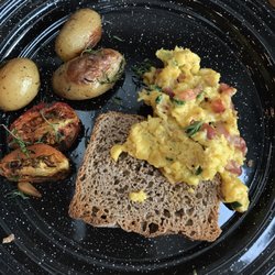 Local Roots - Huevos con Tocino y Cebollín