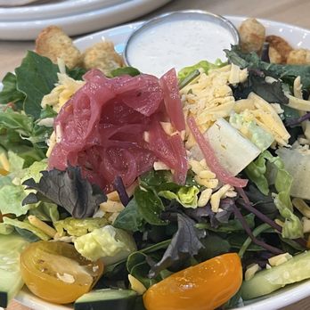 Eye Tooth - Eye Tooth Tavern ranch salad - Pizza Near Me - Anchorage, Alaska