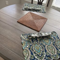 Red Gate Home Furnishings - Breakfast table w four upholstered chairs