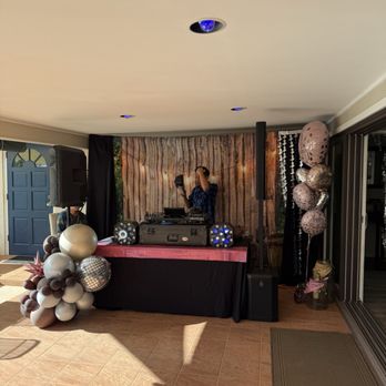 Hawaii Balloon Company - Balloon Services Near Me - Honolulu, Hawaii
