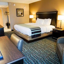 Boarders Inn & Suites by Cobblestone Hotels -  Grand Island - King Guestroom