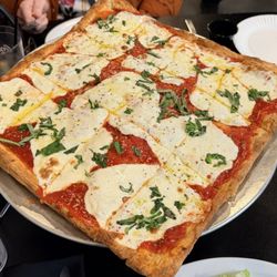 Mangia Pizza and Pasta - Pizza square margarita