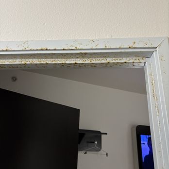 Motel 6 - Rusty door frame - Hotels Near Me - Cleburne, Texas