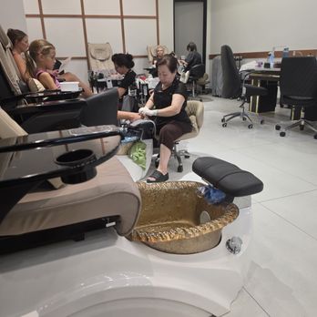 Best Friends Nails Spa - Inside - Nail Salons Near Me - Corona, California