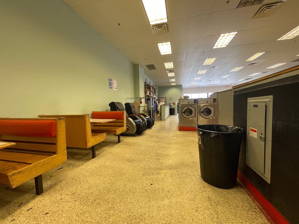 LAUNDRY KING Updated September 2024 69 Photos 921 W Owens Ave