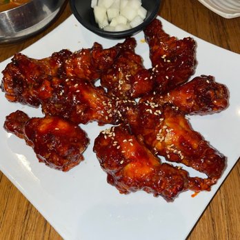 707 Sutter - Fried Chicken Wings with Spicy Sauce - Korean Near Me - San Francisco, California 707 Sutter - Fried Chicken Wings with Spicy Sauce - Korean Near Me - San Francisco, California