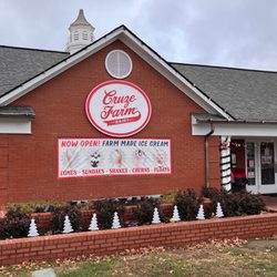 Cruze Farm - Outside