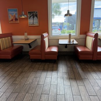 Captain D's - Inside dining - Seafood Near Me - Orlando, Florida Captain D's - Inside dining - Seafood Near Me - Orlando, Florida