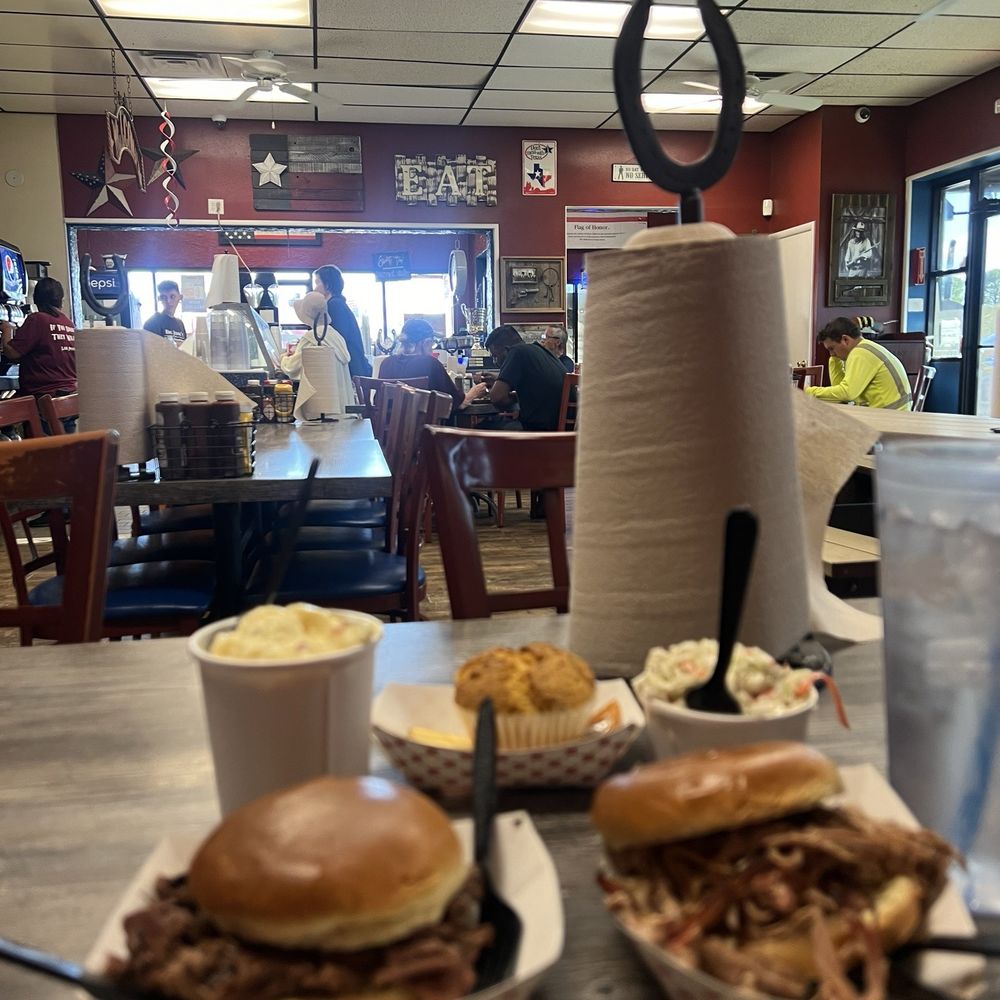 Big John's Texas BBQ - Brisket and Pulled pork bbq, potato salad, coleslaw and cornbread - Barbeque Near Me - Page, Arizona Big John's Texas BBQ - Brisket and Pulled pork bbq, potato salad, coleslaw and cornbread - Barbeque Near Me - Page, Arizona