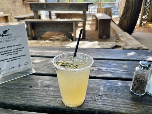 Hondo's On Main by null