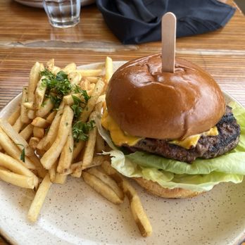 Viewpoint Brewing - Backyard burger - Breweries Near Me - Del Mar, California Viewpoint Brewing - Backyard burger - Breweries Near Me - Del Mar, California