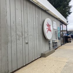 Mobil - Front of shop.