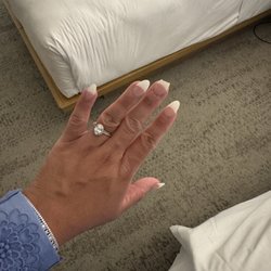 Brians Nails - Broken nail 5 days after appt