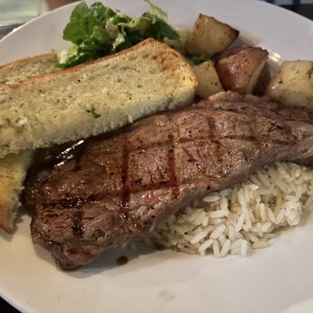 LA Grill & Bistro - American Near Me - Richmond, British Columbia