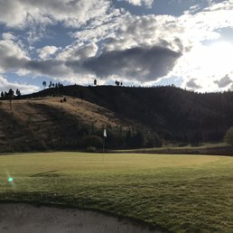 #14 downhill par 5 = eagle time