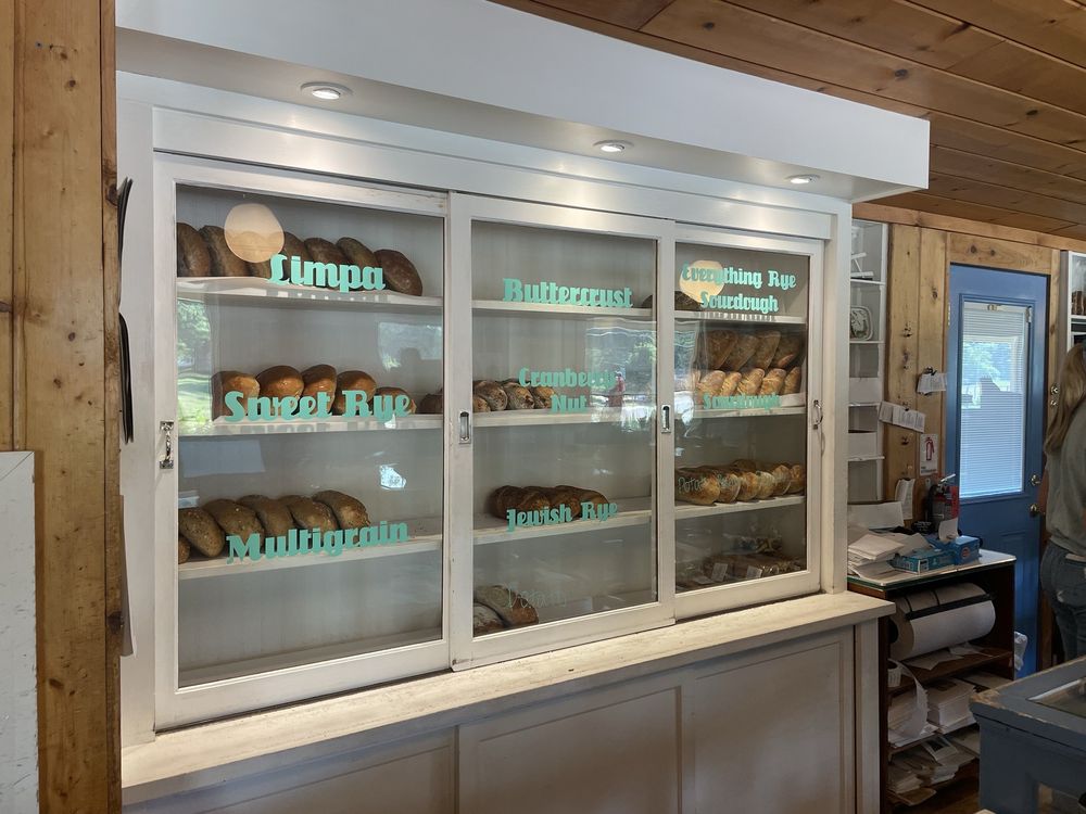 Luisa’s Swedish Bakery & Market Logo
