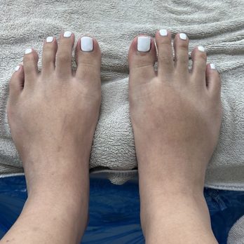 Vida Nails & Spa - My toes don't usually look this spread out  don't judge Deluxe peds with gel - Nail Salons Near Me - North Las Vegas, Nevada