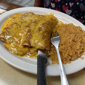 Agave Jalisco Restaurant - Beef Enchiladas w/double rice - Mexican Near Me - Corpus Christi, Texas