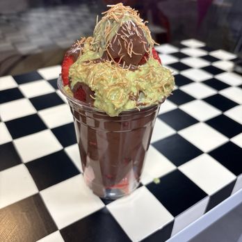 ChocoLit Cafe - Dubai Chocolate (Nutella) with Strawberries - Cafes Near Me - Roseville, California ChocoLit Cafe - Dubai Chocolate (Nutella) with Strawberries - Cafes Near Me - Roseville, California