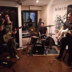 The Hen's Teeth