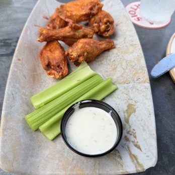 Pineapples - Chicken wings - Bars Near Me - Melbourne, Florida