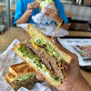 Habit Burger & Grill - Santa Barbara Char minus tomato add bacon! My favorite order to get here!! - Burgers Near Me - Chantilly, Virginia Habit Burger & Grill - Santa Barbara Char minus tomato add bacon! My favorite order to get here!! - Burgers Near Me - Chantilly, Virginia