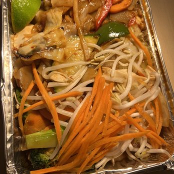 T Thai - Spicy Noodles - Thai Near Me - Hoboken, New Jersey