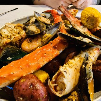 Red Crab - King crab, green mussels, shrimp - Seafood Near Me - Spartanburg, South Carolina