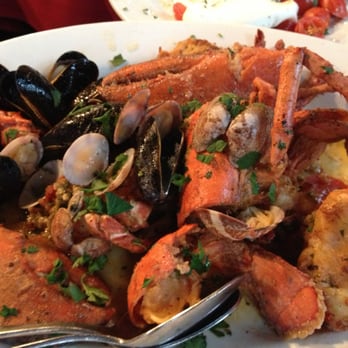 Patrizia's - Williamsburg - Lobster, Mussels and clams - Pizza Near Me - Brooklyn, New York