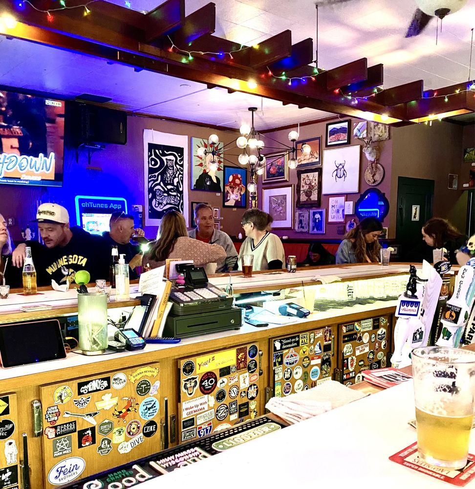 CLEMENTINES TAVERN MKE Updated September 2024 14 Photos 3143 S