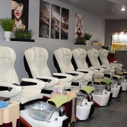 Windsor Nails