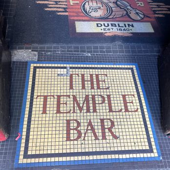 The Temple Bar - Pubs Near Me - Dublin, D