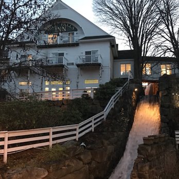 Mill Falls at the Lake - Hotels Near Me - Meredith, New Hampshire