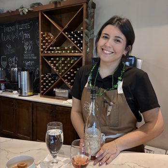 Folino Estate Winery - Amanda - Italian Near Me - Kutztown, Pennsylvania