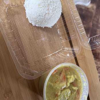 Pad Thai Cuisine - Yellow curry lunch special - Thai Near Me - Castro Valley, California