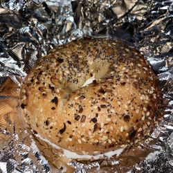 Bagel Me! - Everything bagel